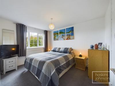Graigwen Parc, Graigwen, Pontypridd - Bedroom 1