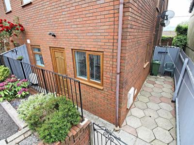 Bethesda Court, Dehewydd Lane, Llantwit Fardre - Paved patio & parking
