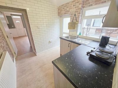 Sion Street, Pontypridd - Kitchen