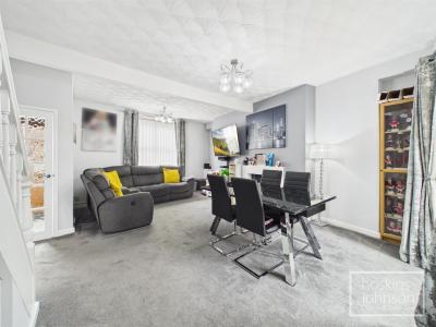 Penygraig Terrace, Ynysybwl - Living/Dining Room