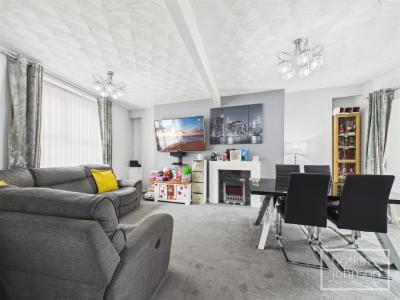 Penygraig Terrace, Ynysybwl - Living/Dining Room