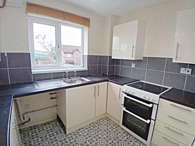 Clos Creyr, Meadow Farm, Llantwit Fardre - Kitchen