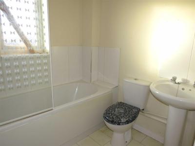 Clos Creyr, Meadow Farm, Llantwit Fardre - Bathroom/WC