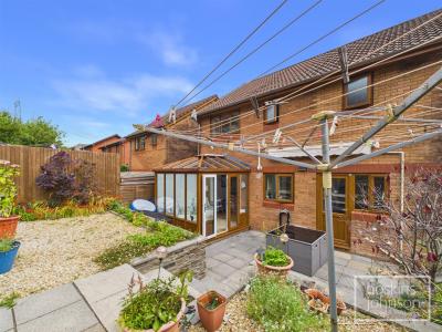 Hafan Heulog, Coed Y Cwm, Pontypridd - Property