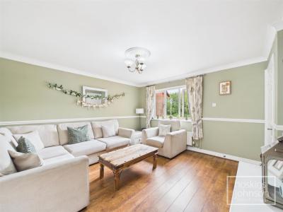 Hafan Heulog, Coed Y Cwm, Pontypridd - Living Room