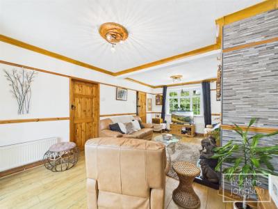 Church Street, Ynysybwl - Living Room