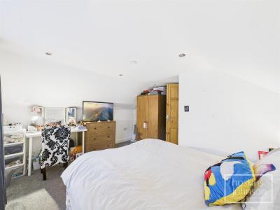 Merthyr Road, Pontypridd - Bedroom 1