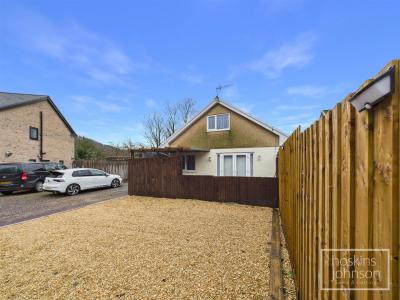 Merthyr Road, Pontypridd - Property