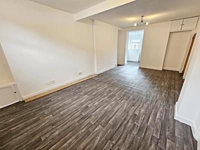 Thurston Road, Pontypridd - Lounge/Diner