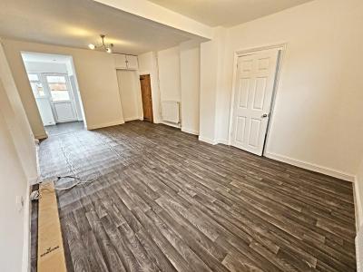 Thurston Road, Pontypridd - Lounge/Diner