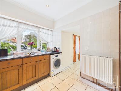 Rogart Terrace, Pontypridd - Kitchen