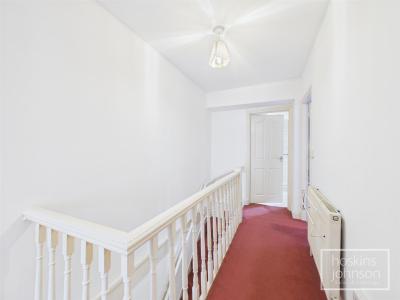 Rogart Terrace, Pontypridd - First Floor Landing