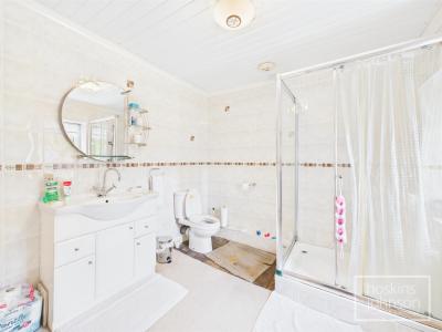 Rogart Terrace, Pontypridd - Shower Room