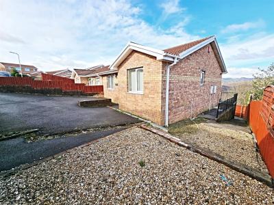 Ffordd Catraeth, Cilfynydd, Pontypridd - Outside