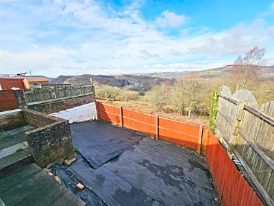 Ffordd Catraeth, Cilfynydd, Pontypridd - Outside