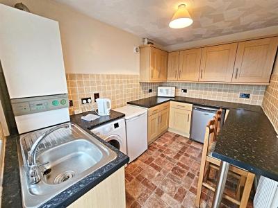 Ffordd Catraeth, Cilfynydd, Pontypridd - Kitchen