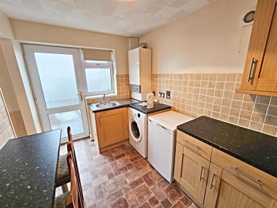 Ffordd Catraeth, Cilfynydd, Pontypridd - Kitchen