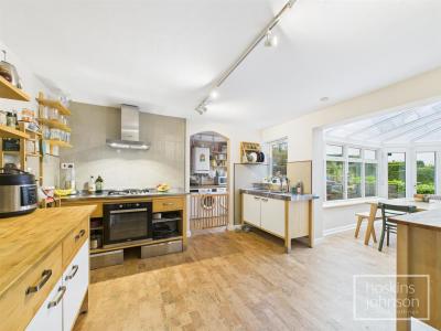 Ty-Gwyn Road, The Common, Pontypridd - Kitchen