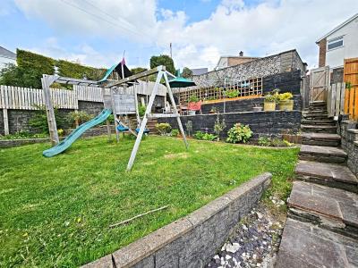 Ty-Gwyn Road, The Common, Pontypridd - Outside
