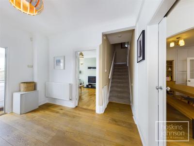Ty-Gwyn Road, The Common, Pontypridd - Hallway