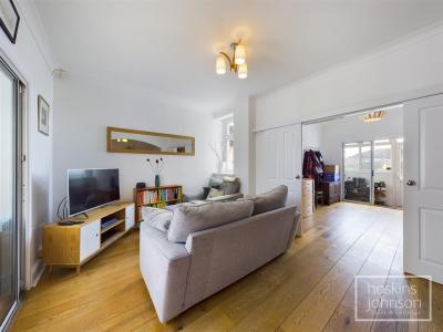 Ty-Gwyn Road, The Common, Pontypridd - Living/Dining Room
