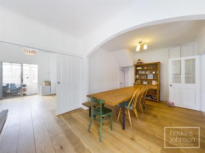 Ty-Gwyn Road, The Common, Pontypridd - Living/Dining Room
