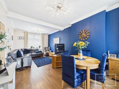 Paget Street, Ynysybwl, Pontypridd - Lounge/Diner