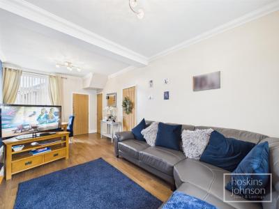 Paget Street, Ynysybwl, Pontypridd - Lounge/Diner