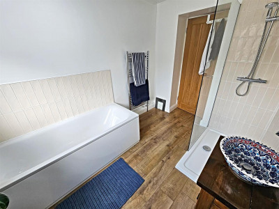 Castle Ivor Street, Hopkinstown, Pontypridd - Bathroom/WC