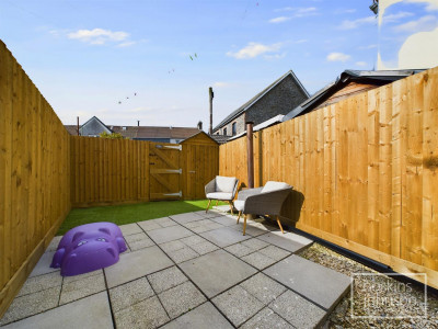 Castle Ivor Street, Hopkinstown, Pontypridd - Outside