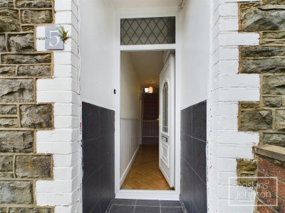 Castle Ivor Street, Hopkinstown, Pontypridd - Entrance Hall