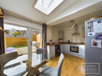 Castle Ivor Street, Hopkinstown, Pontypridd - Kitchen/Diner