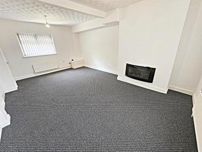 Aberfan Crescent, Merthyr Tydfil - Lounge