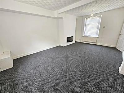 Aberfan Crescent, Merthyr Tydfil - Lounge