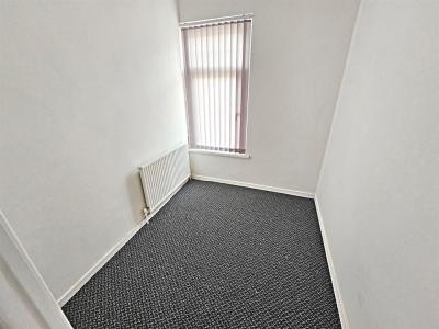 Aberfan Crescent, Merthyr Tydfil - Bedroom 3