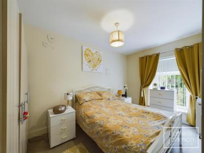 Berw Road, Pontypridd - Bedroom 1