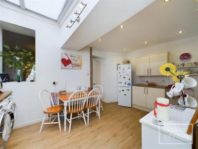 Berw Road, Pontypridd - Kitchen/Breakfast Room