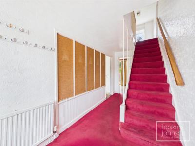 Coed Isaf Road, Pontypridd - Entrance Hall
