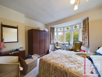 Clydach Road, Ynysybwl, Pontypridd - Bedroom 1