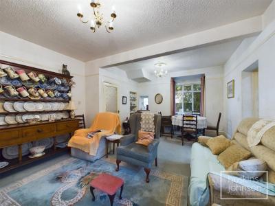 Clydach Road, Ynysybwl, Pontypridd - Living/Dining Room