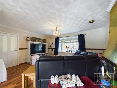 Chapel Street, Pontypridd - Lounge