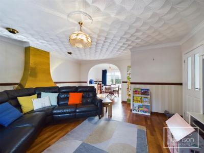 Chapel Street, Pontypridd - Lounge