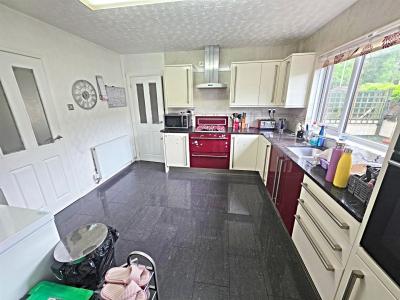 Chapel Street, Pontypridd - Kitchen/Breakfast Room