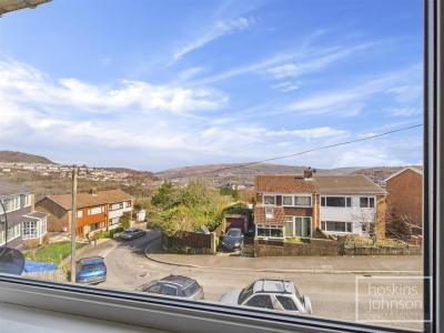 Coed Isaf Road, Maesycoed, Pontypridd - Property