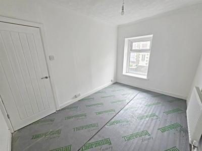 Phillip Street, Graig, Pontypridd - Bedroom 1