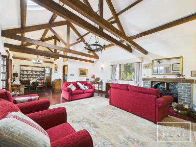 Ynysybwl, Pontypridd - Living/Dining Room