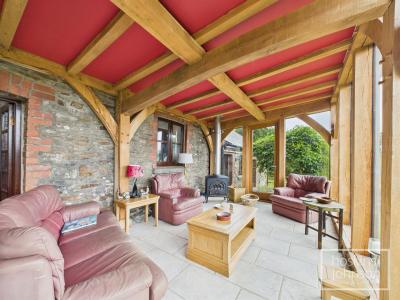 Ynysybwl, Pontypridd - Sun Room