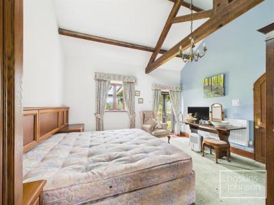 Ynysybwl, Pontypridd - Bedroom 1