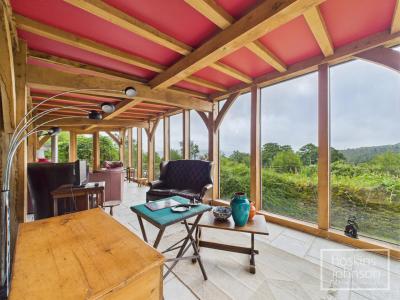 Ynysybwl, Pontypridd - Sun Room