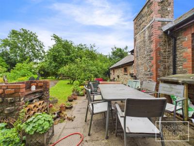Ynysybwl, Pontypridd - Property